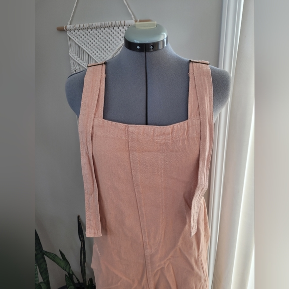 Pink denim overalls size medium - Picture 2 of 8
